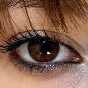 Colored contacts for dark eyes
